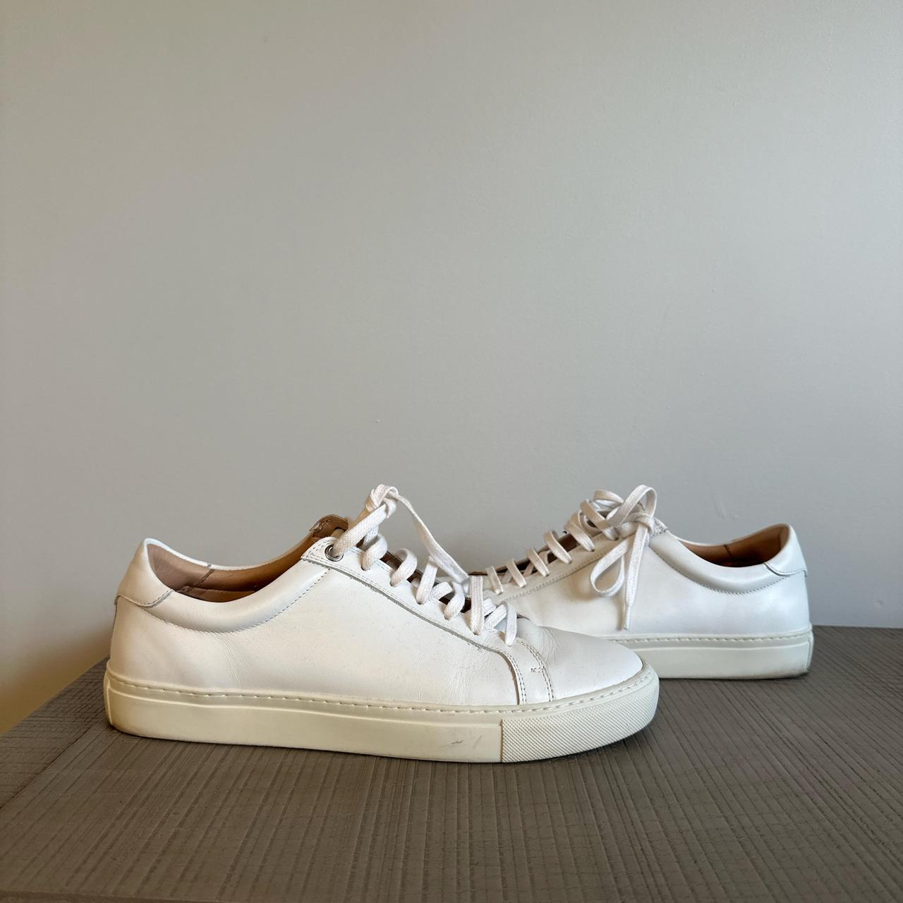 Suitsupply orders white sneakers