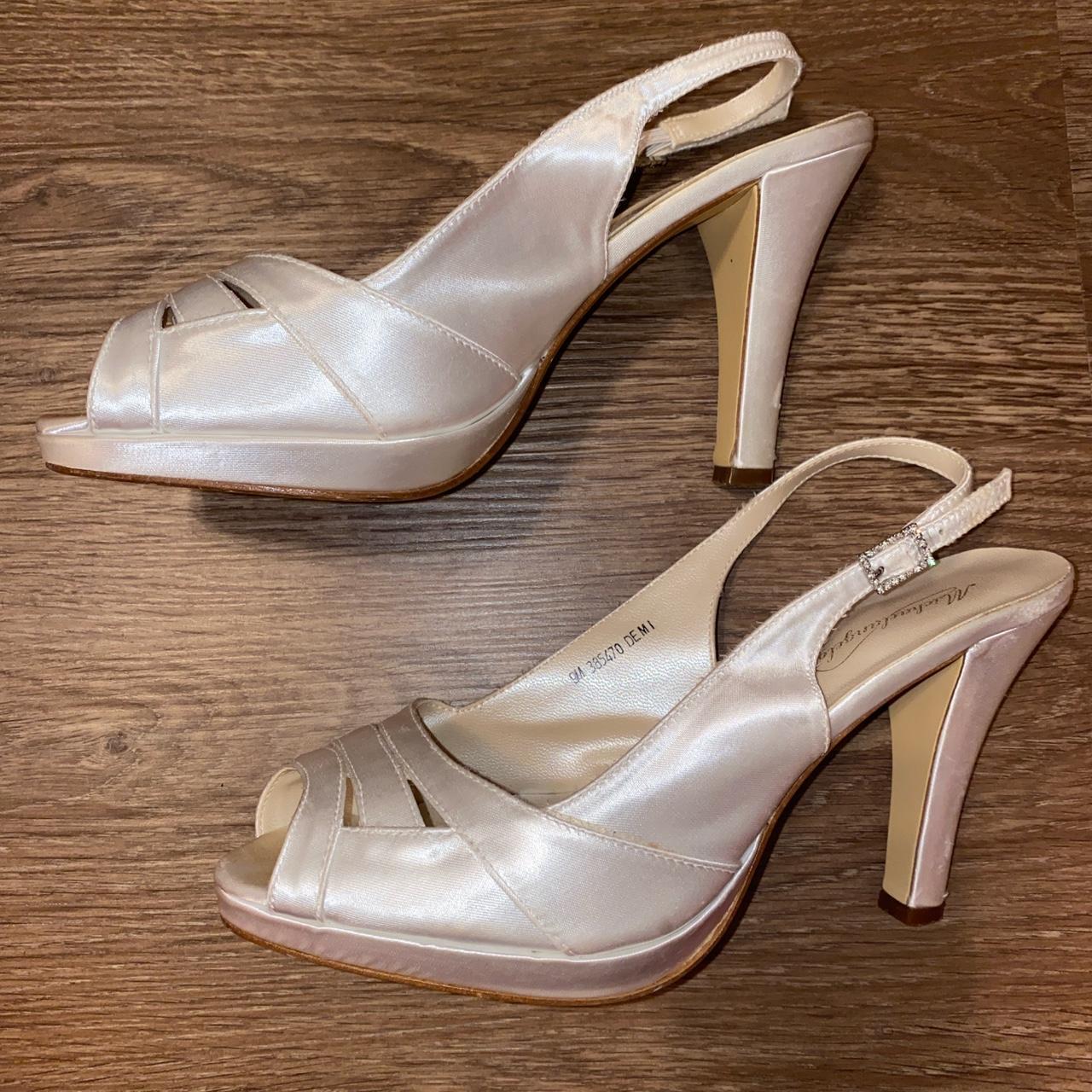 item listed by millenialqueen