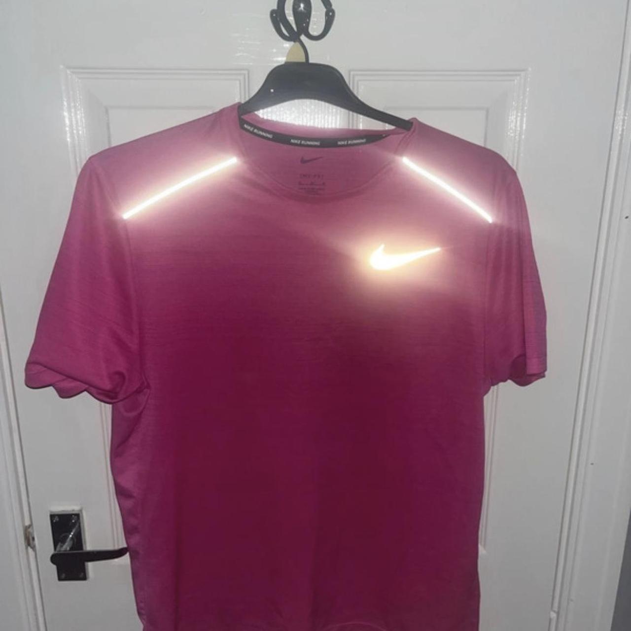 Hyper pink nike shirt on sale