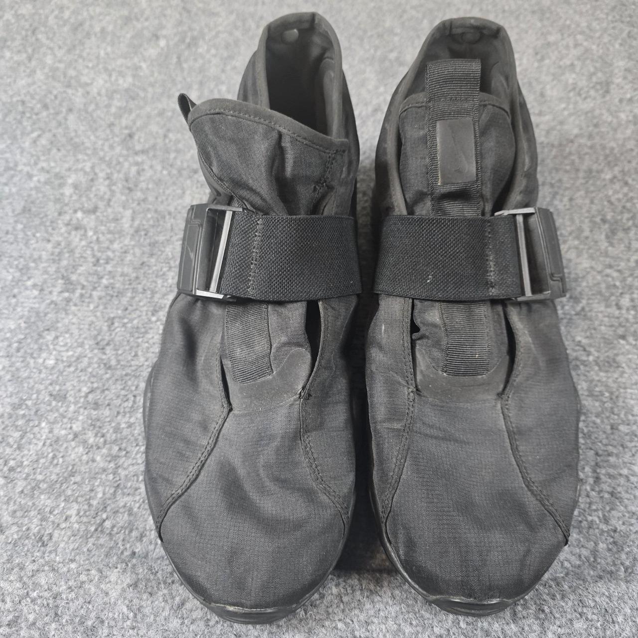 nike komyuter triple black