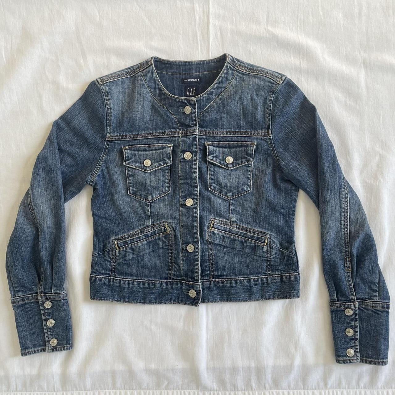 item listed by queenbuccio