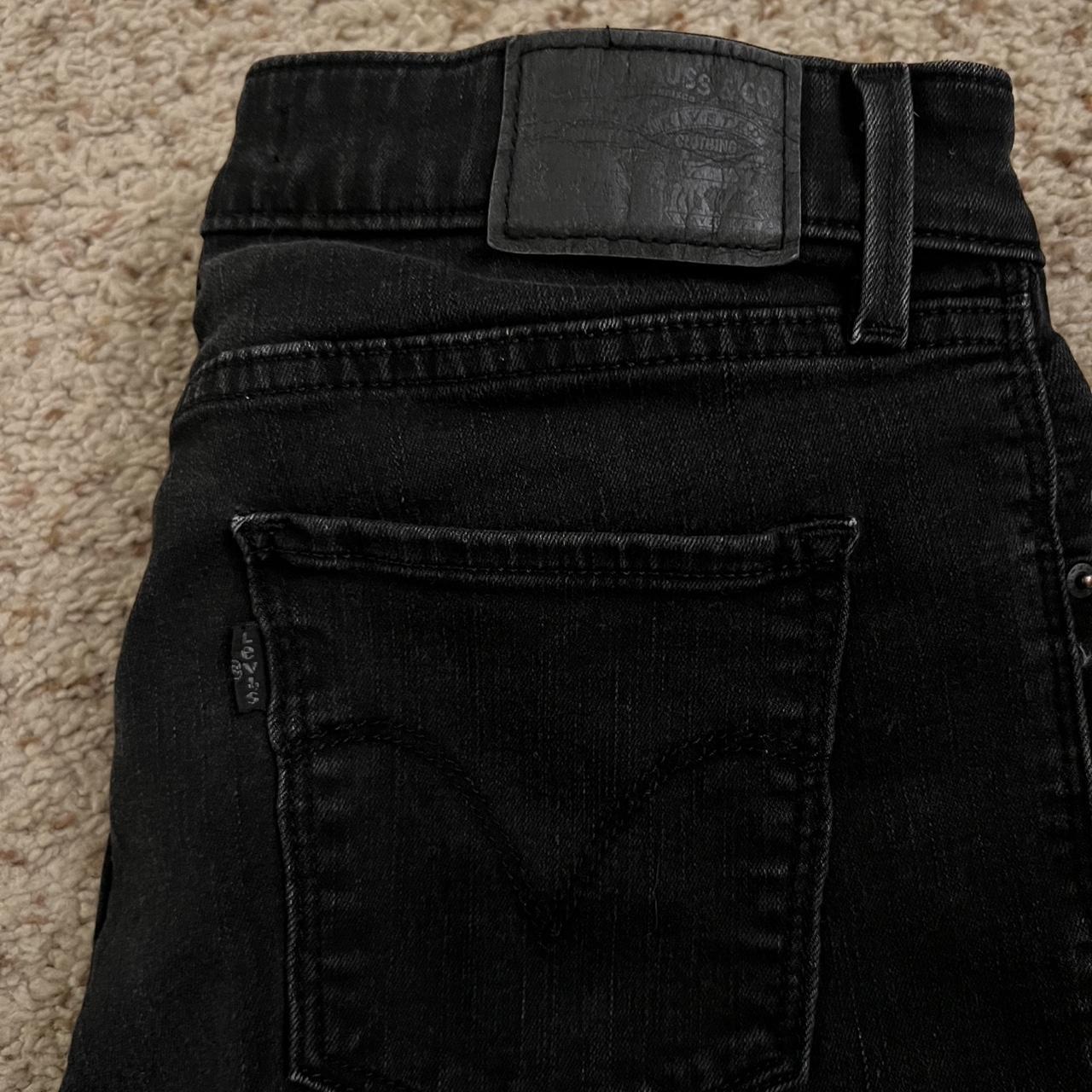 item listed by elleleary