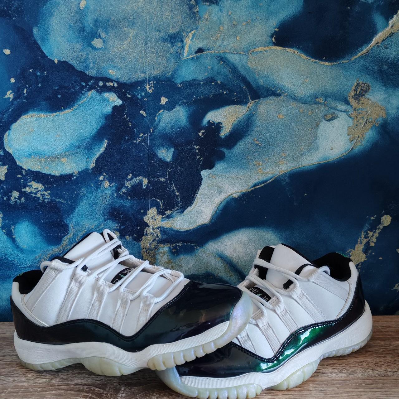 Jordan 11 retro low emerald best sale