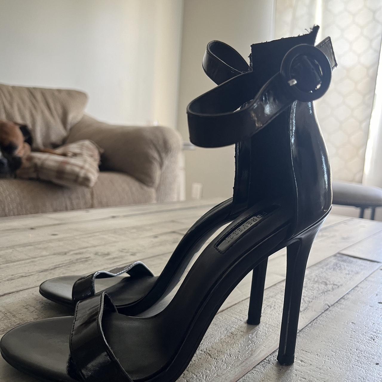 Black heels Brand Forever 21 size 6 Good