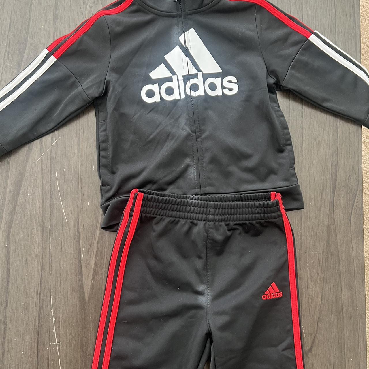 2 piece adidas jumpsuit great condition sized 18 months