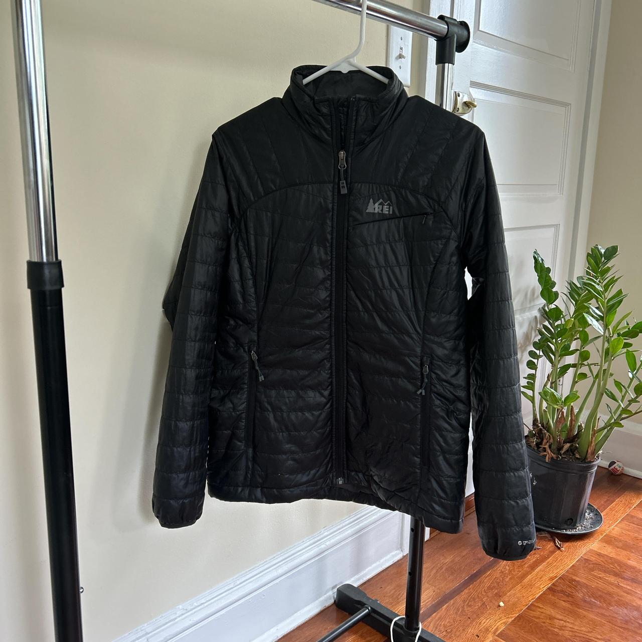 Rei lightweight puffer coat. - Depop