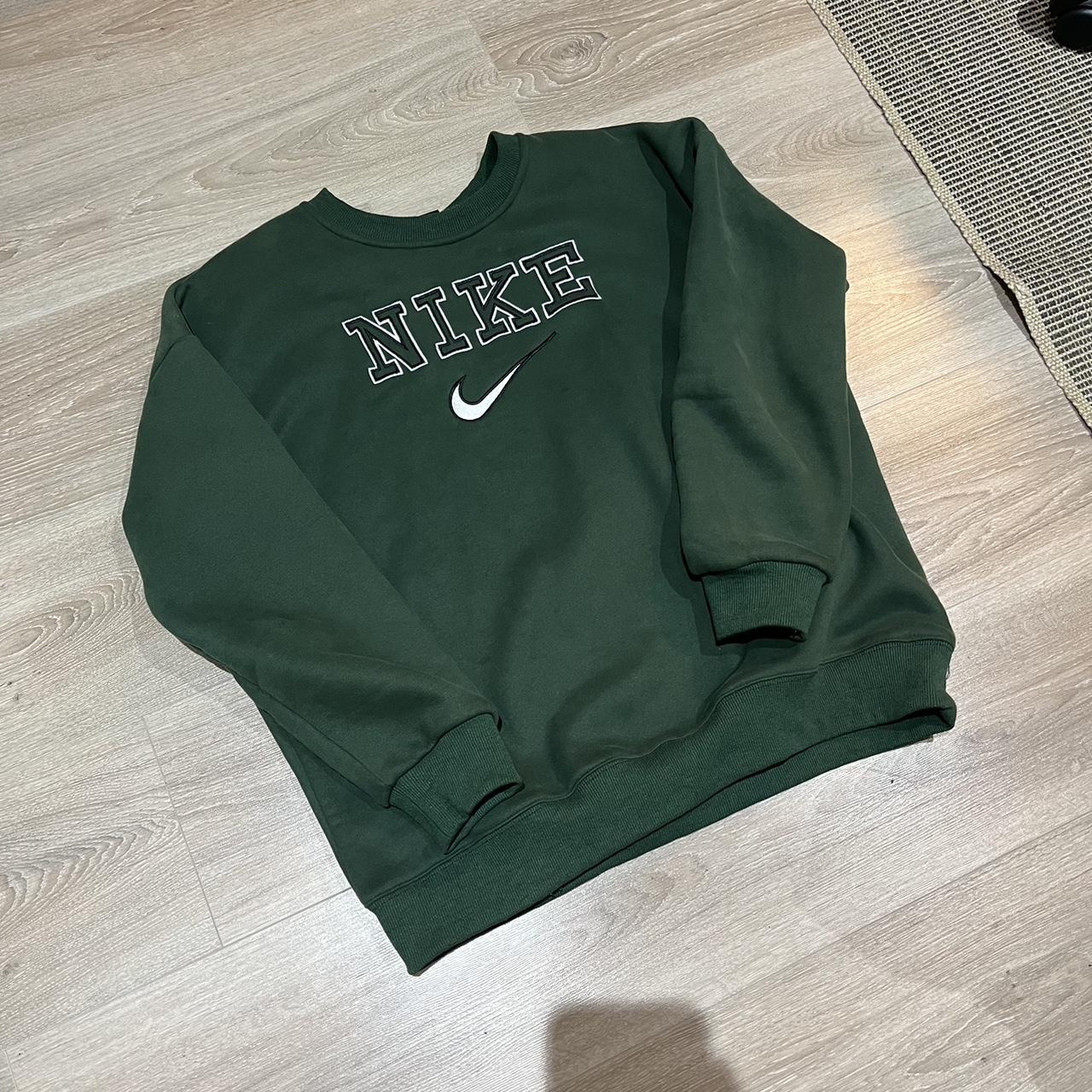 Nike mens vintage retro green sweatshirt Excellent... - Depop