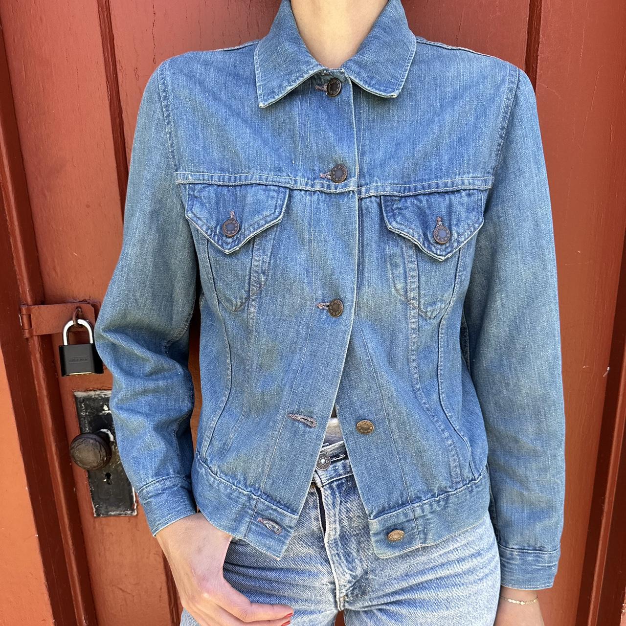 item listed by stepmomaesthetic