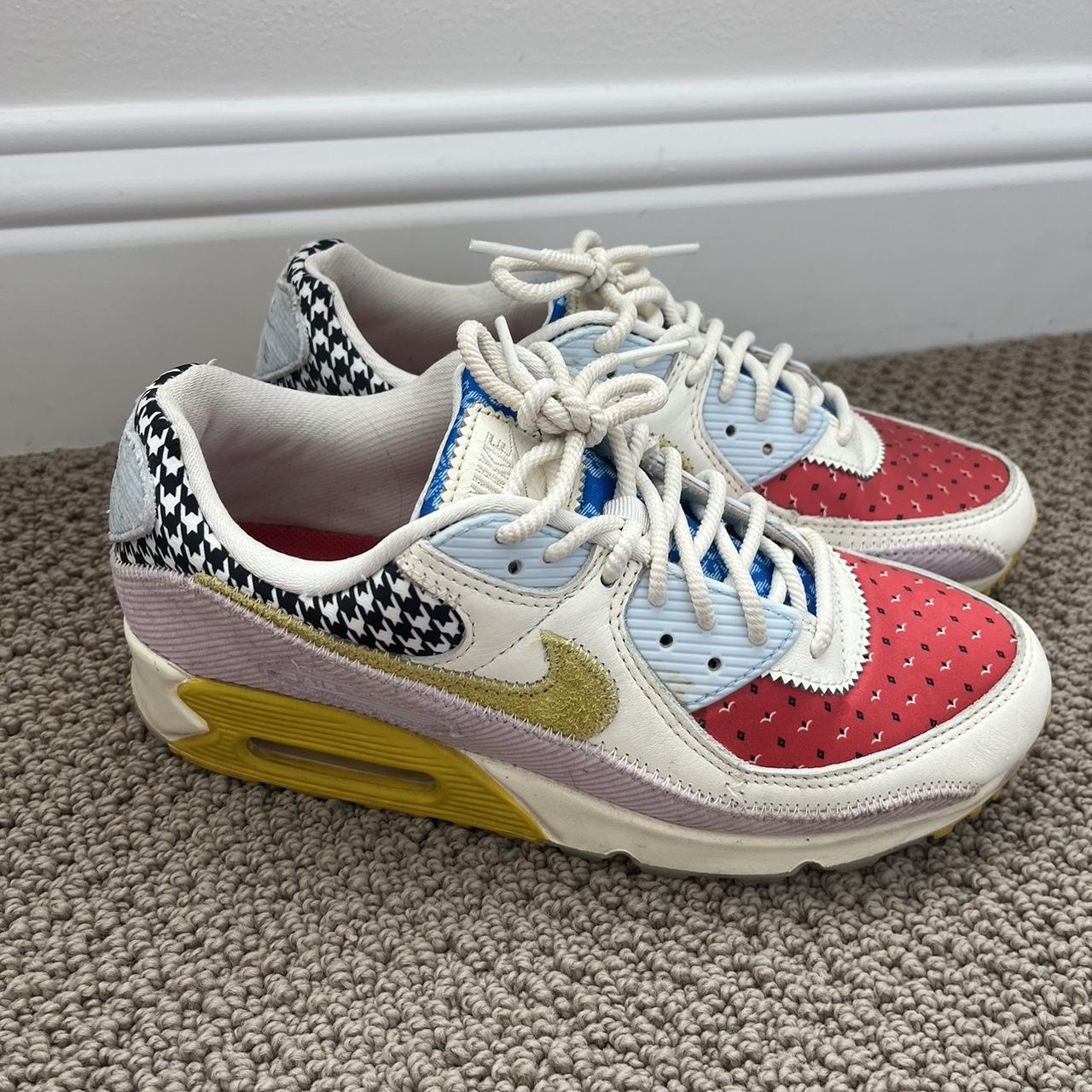 patterned nike air max