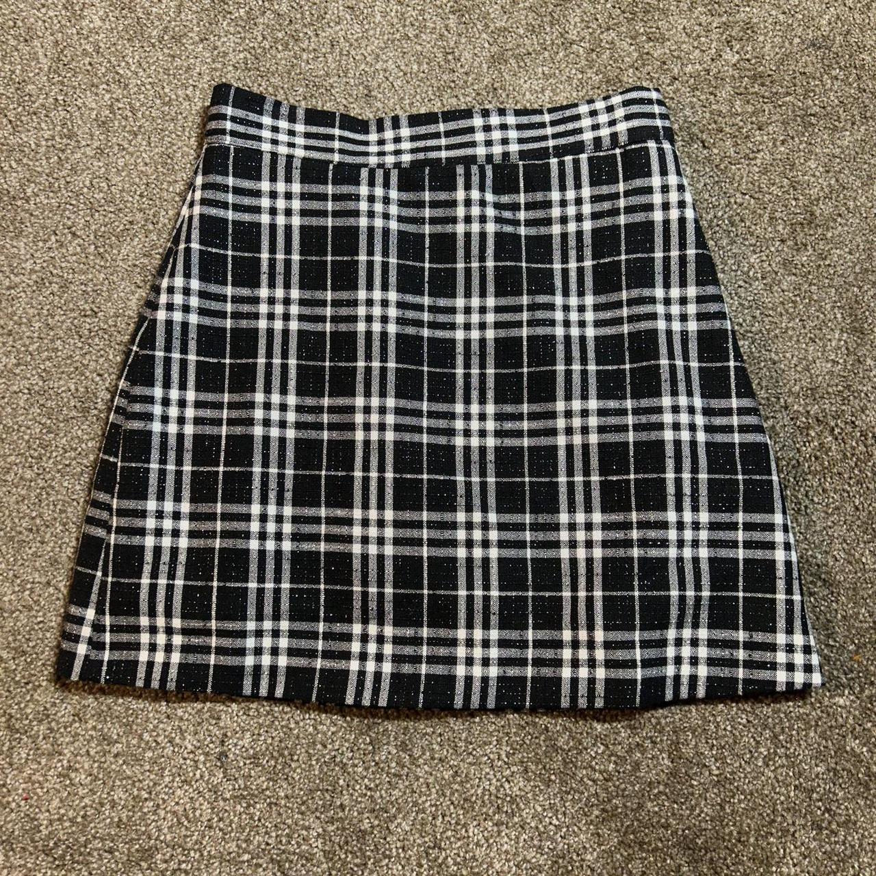 Women's Black and White Skirt | Depop