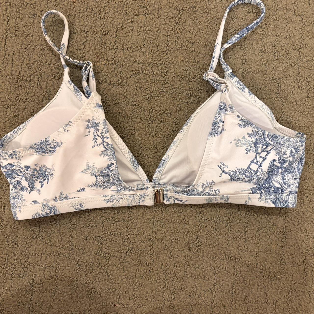 blue patternedwith two tops both bottoms Depop
