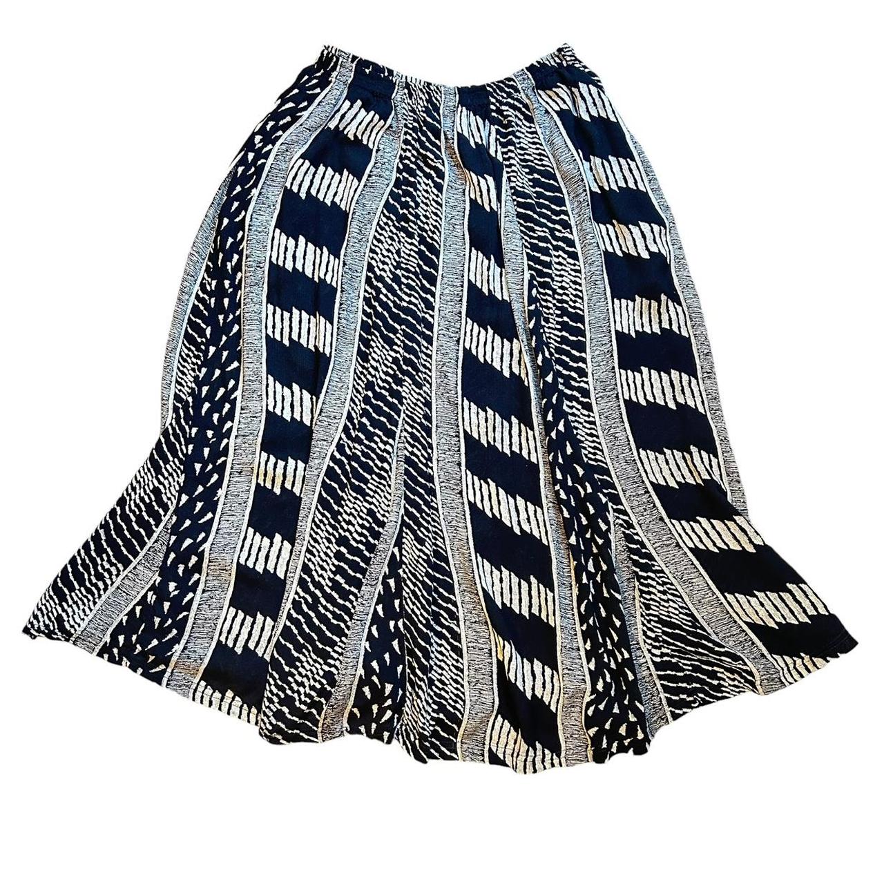 Flowy black and white boho hippie mid length skirt. Depop