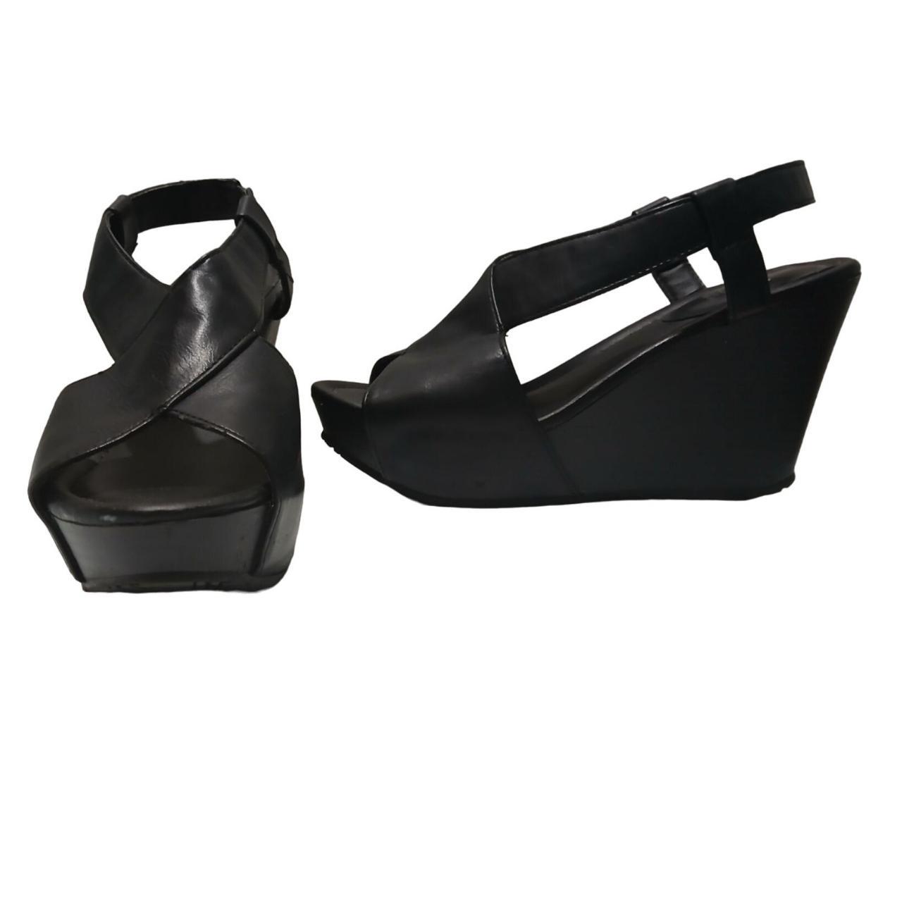 Kenneth cole reaction black wedge sandals on sale