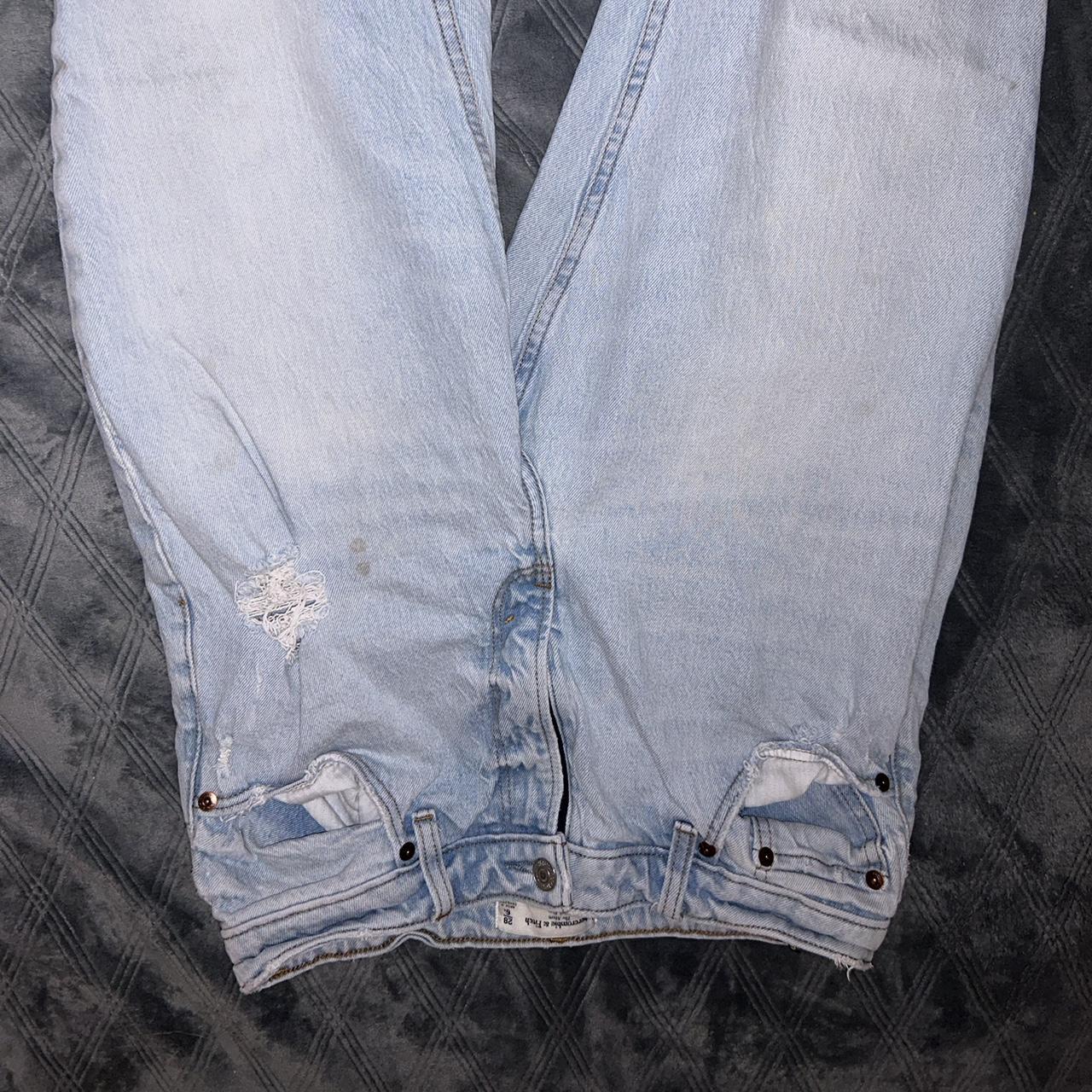 Distress light wash Abercrombie curve love jeans - Depop