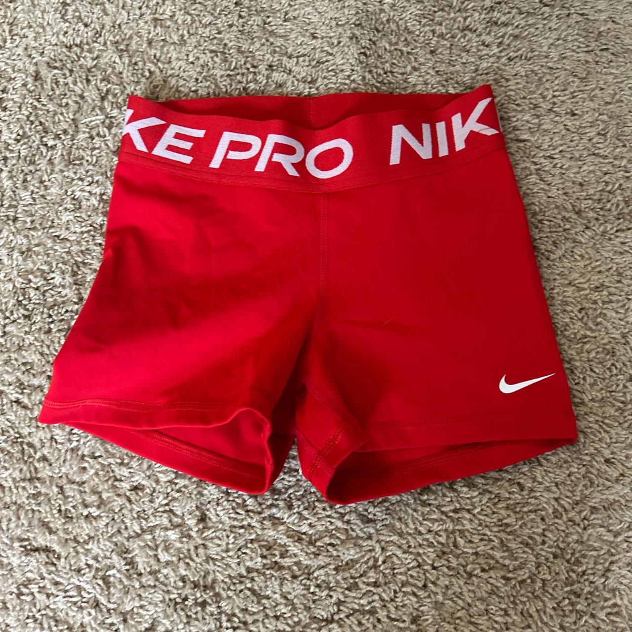 Red nike pro spandex women's online