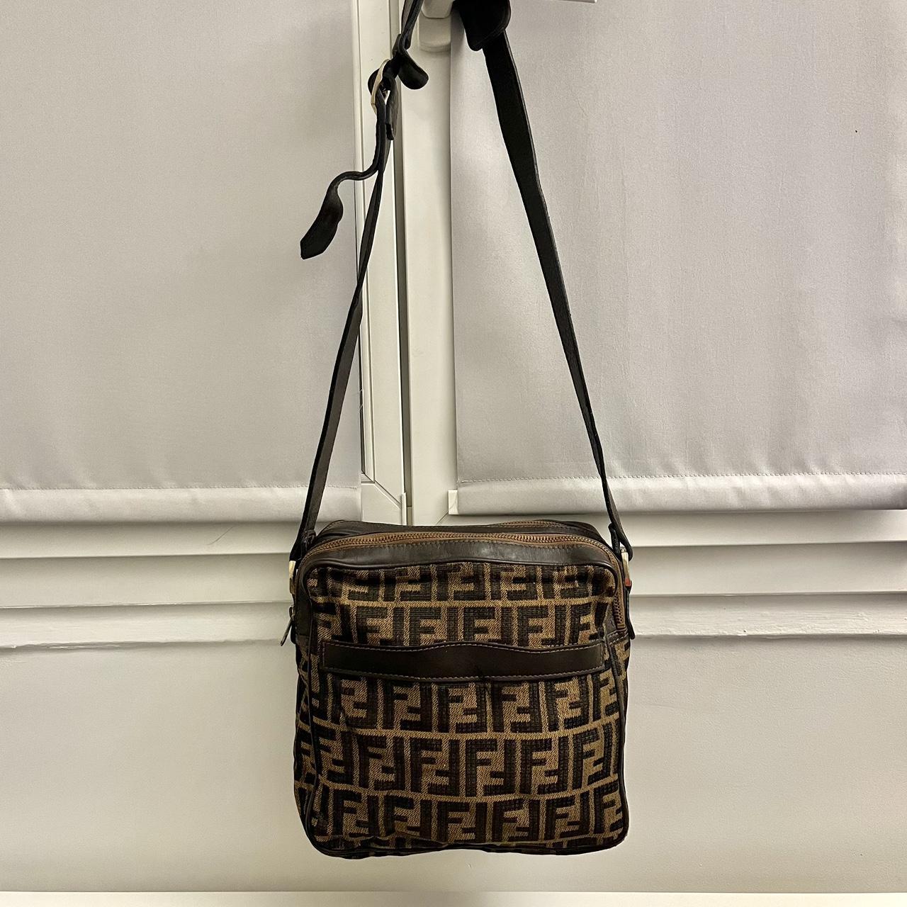 Fendi Unisex popular cross bag