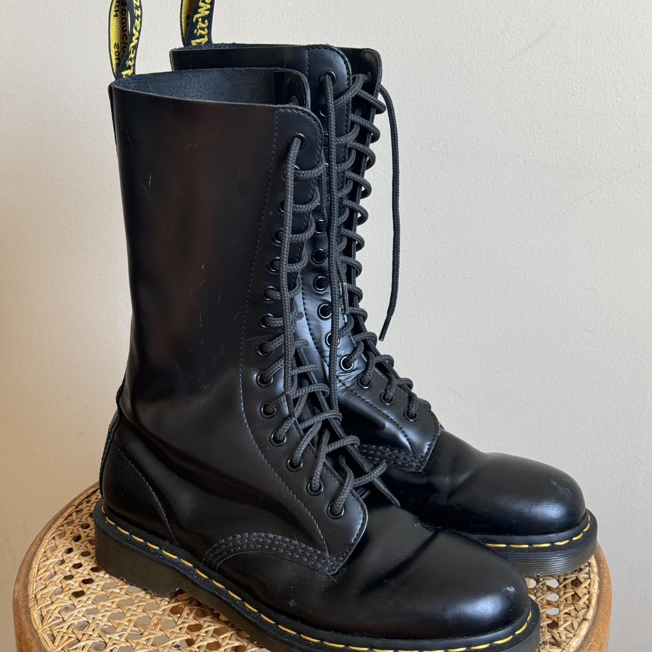 Dr martens air wave boots hotsell