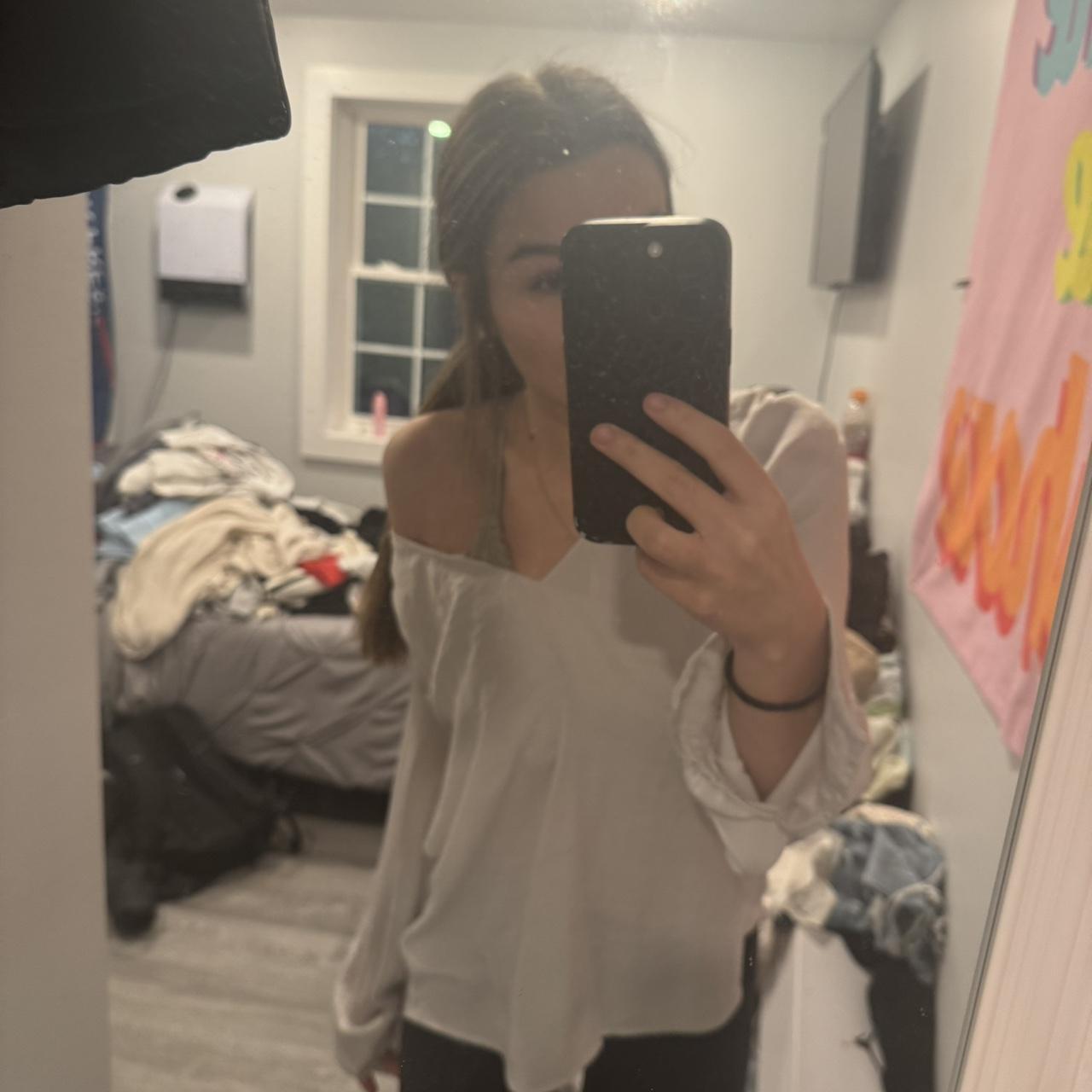 item listed by peasleyyy