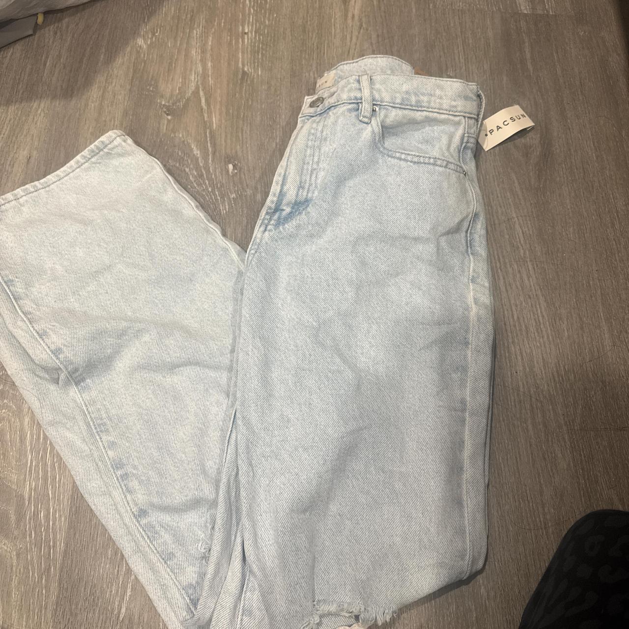 item listed by peasleyyy