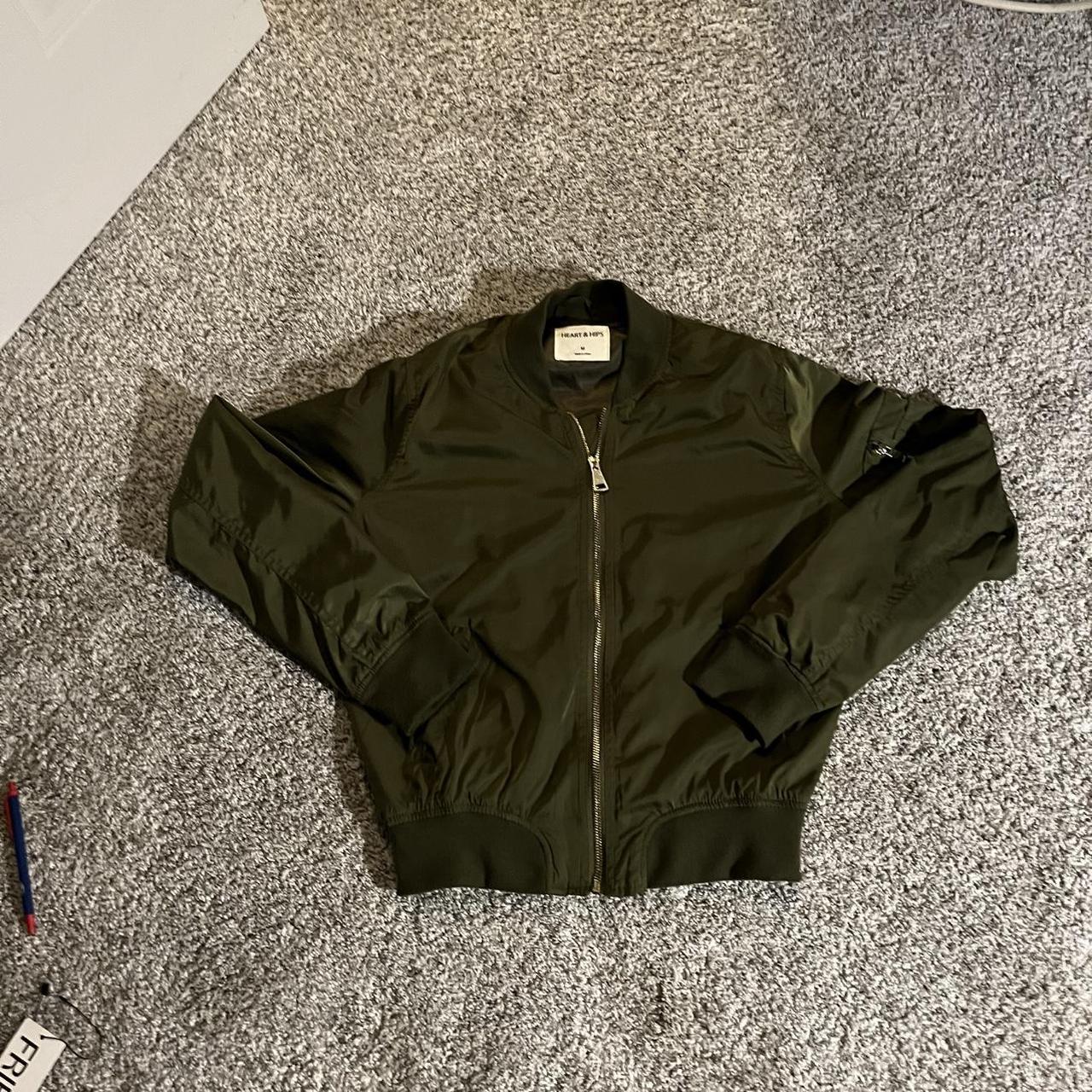 item listed by vinoutside_
