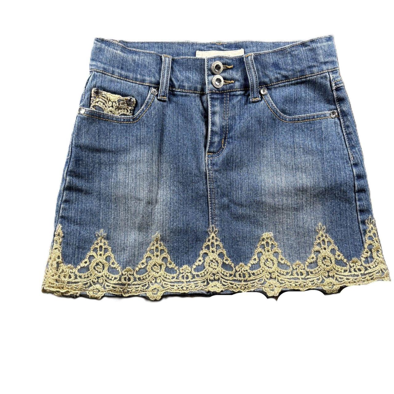 item listed by prettiesbyjenny