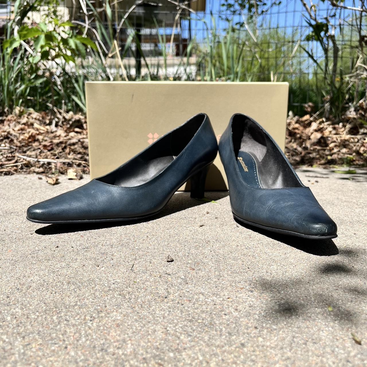 Navy blue pumps shops size 8