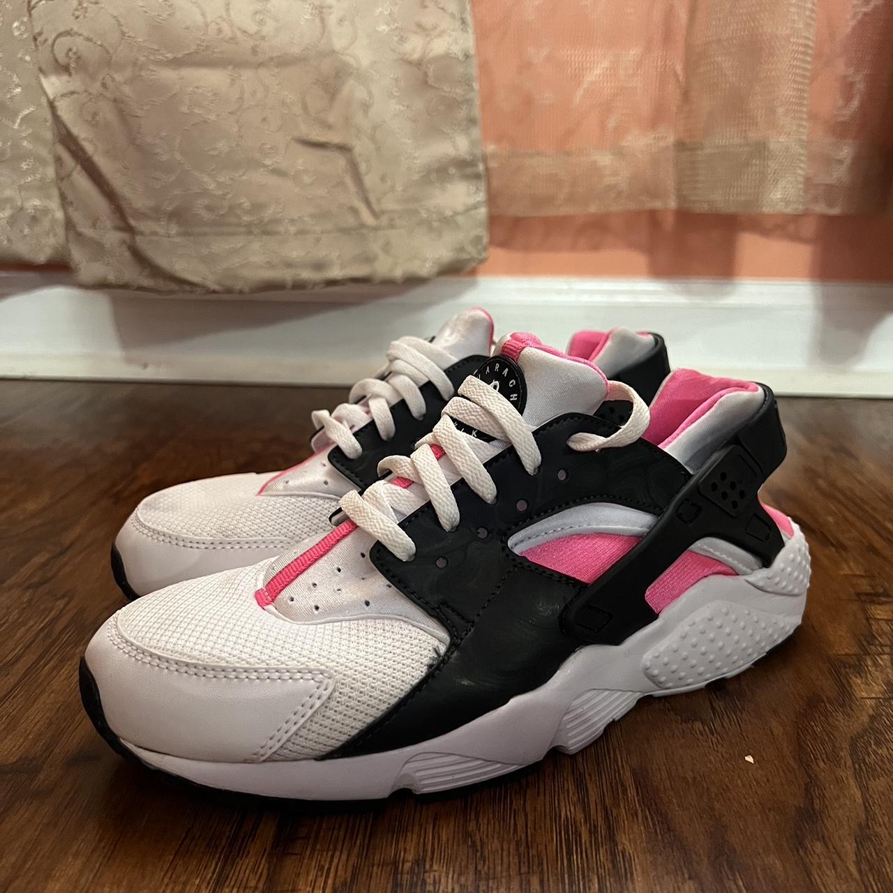 Black and pink huraches best sale