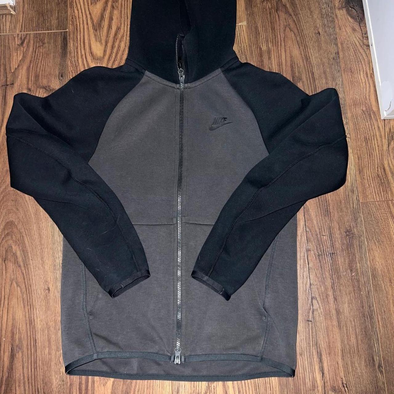 old grey nike tech fleece