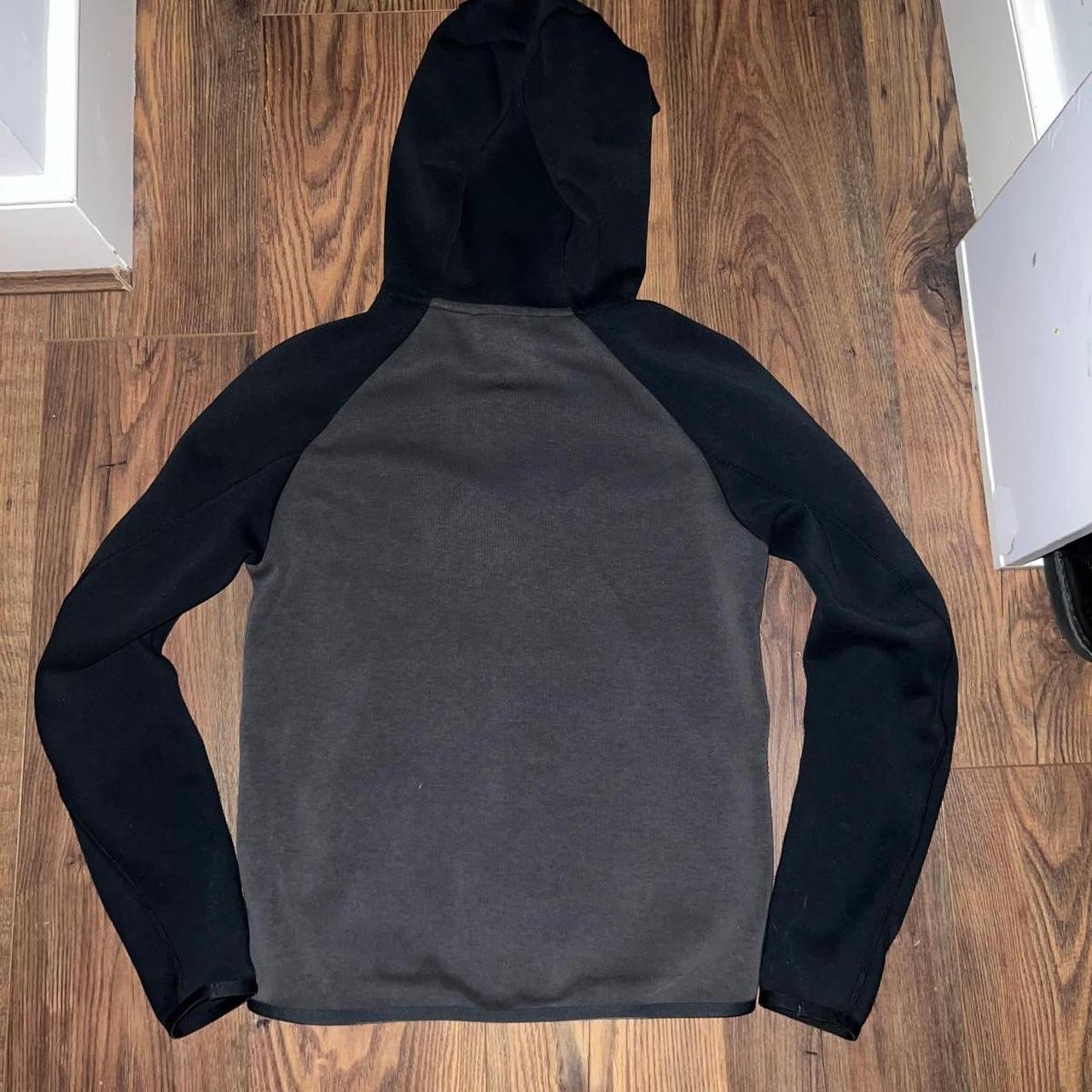 old season tech fleece black and grey