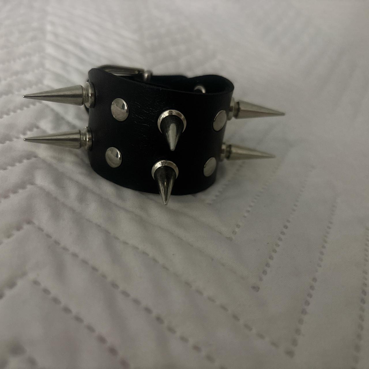 item listed by g_xzci