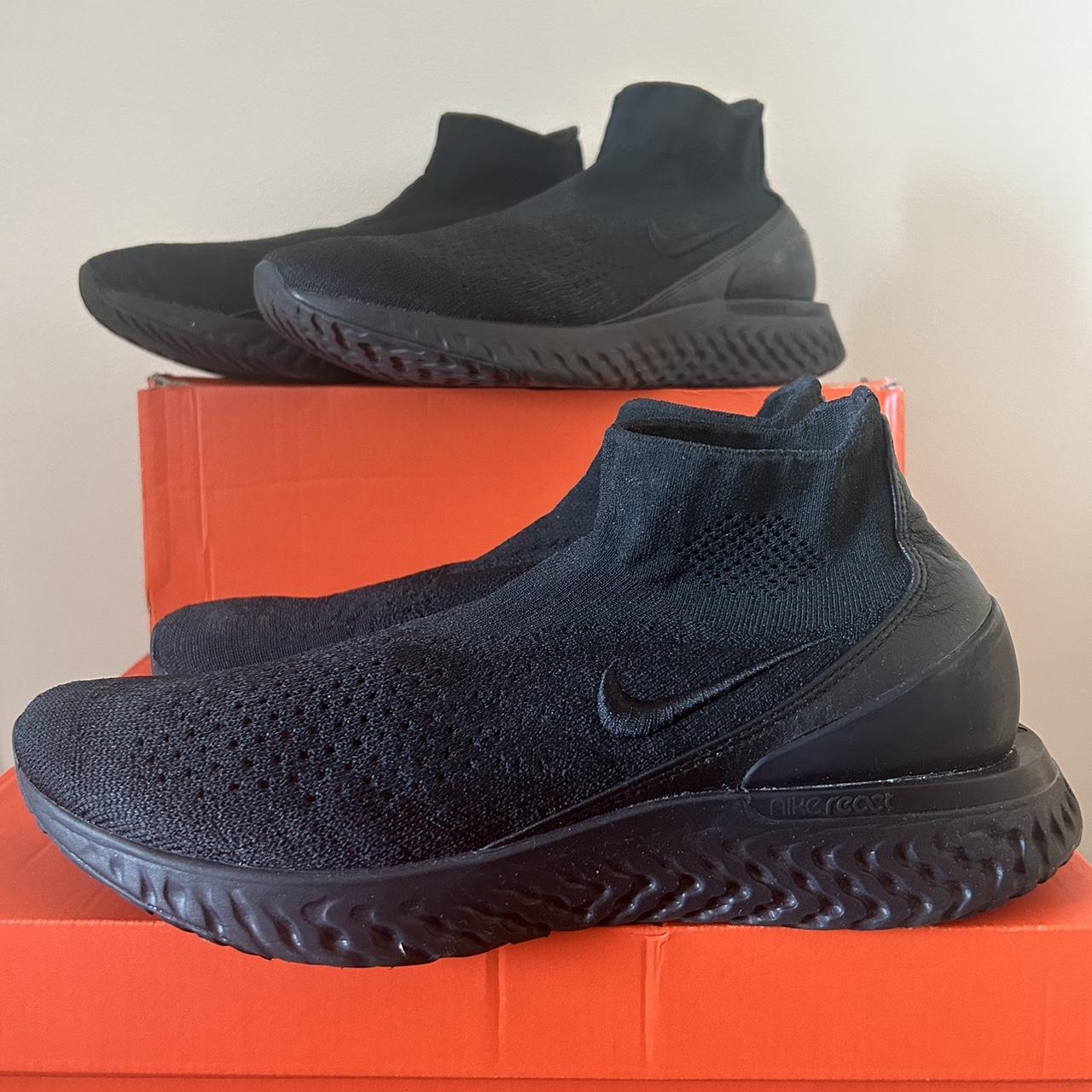 nike rise react flyknit. Triple black Perfect