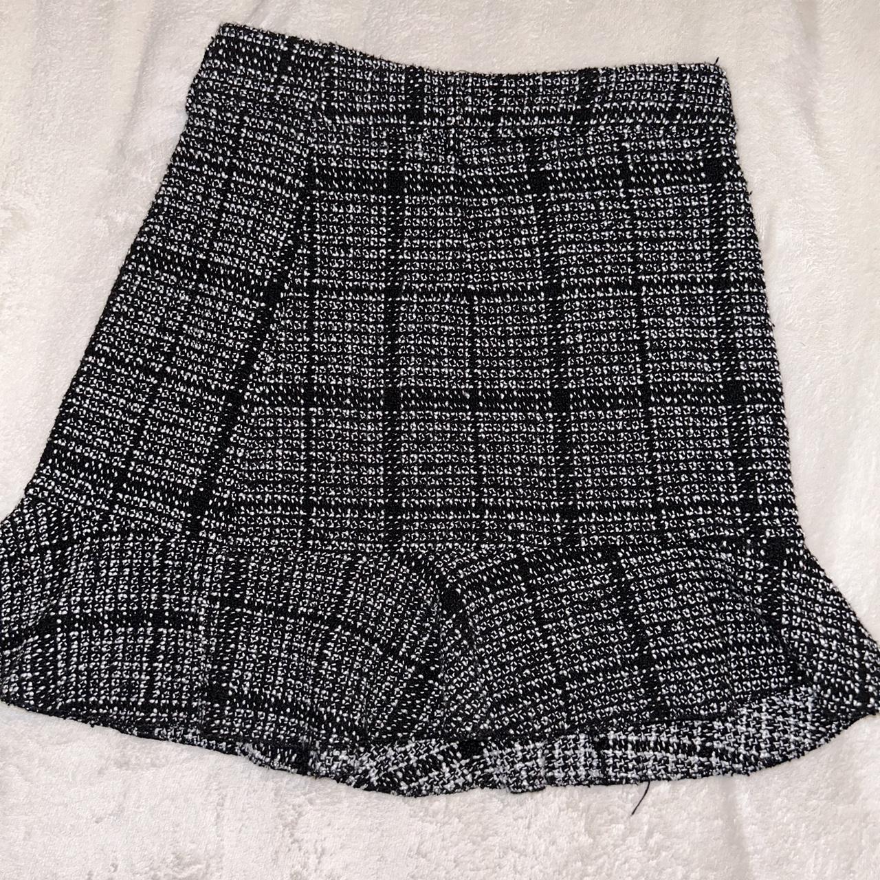 Skirt worn once. Nice for business attire. - Depop