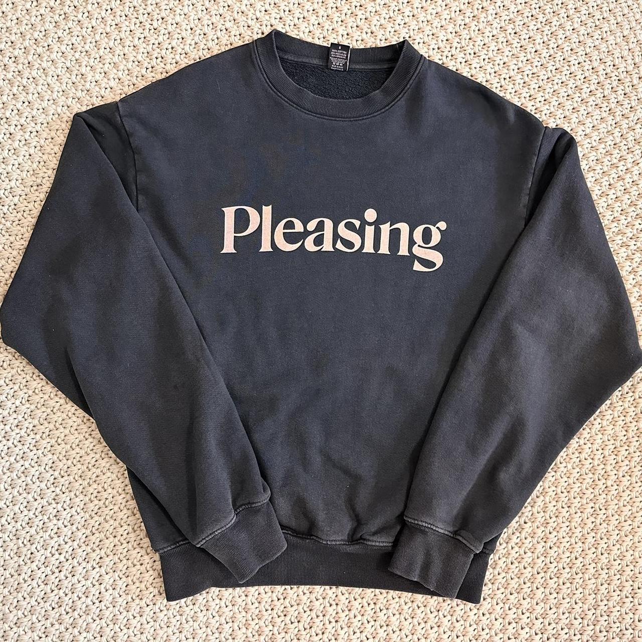 Pleasing black crewneck cheapest sweatshirt