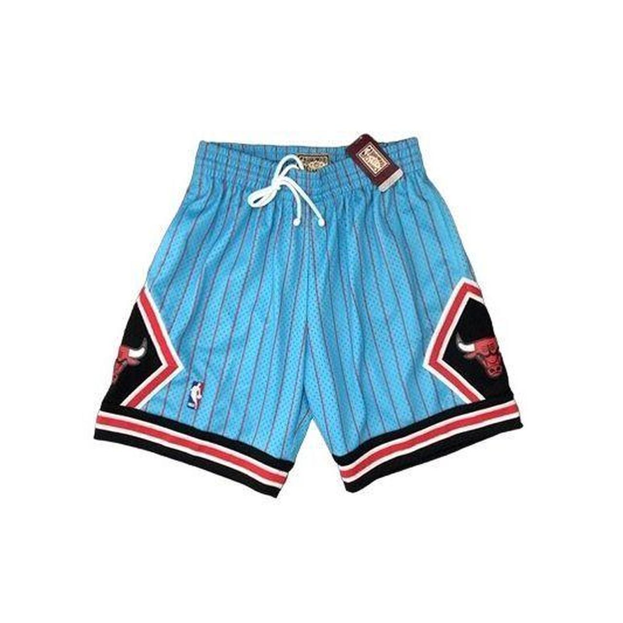 Mitchell & Ness Chicago Bulls Men's Reload Collection Swingman Shorts - Green