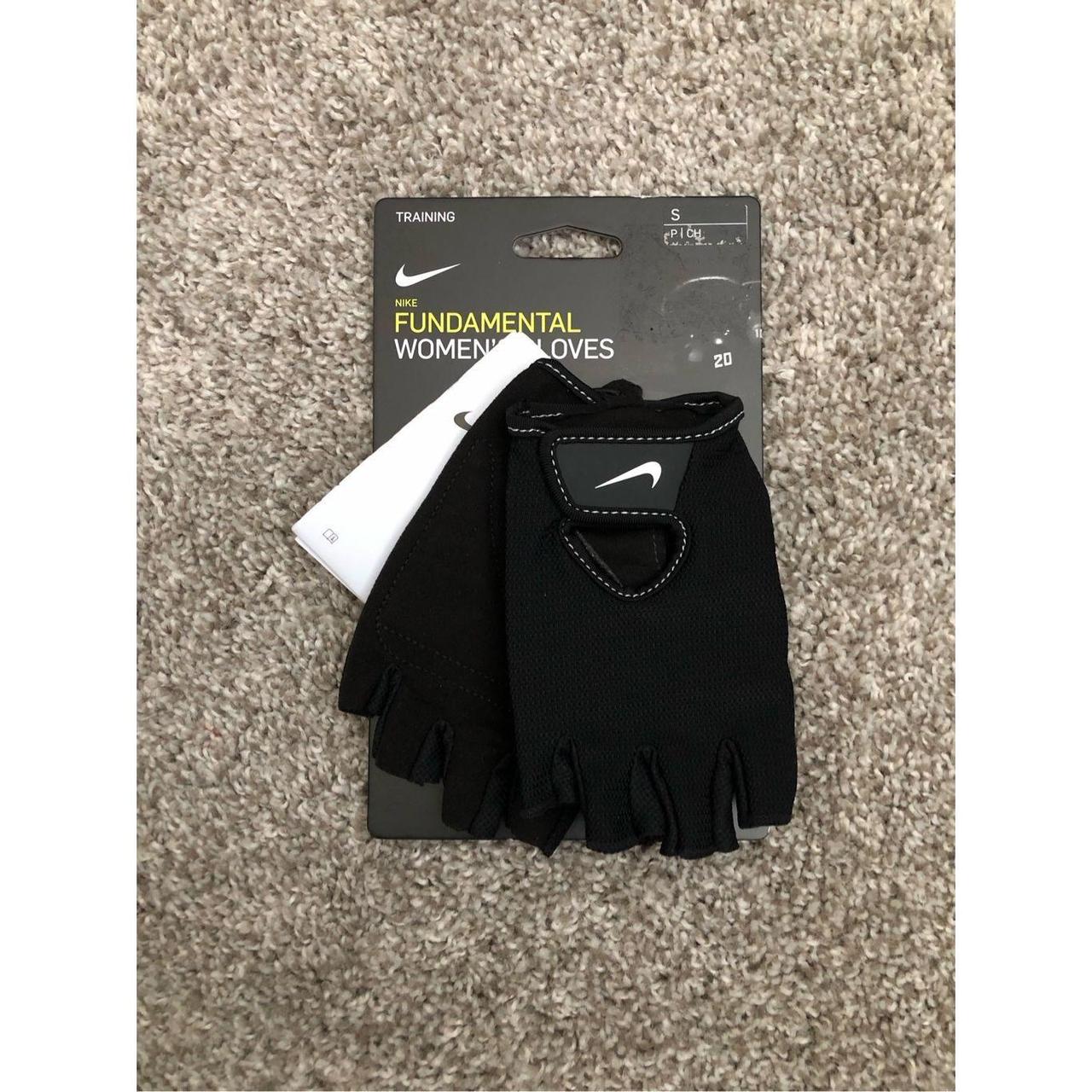 nike fundamental training gloves ladies
