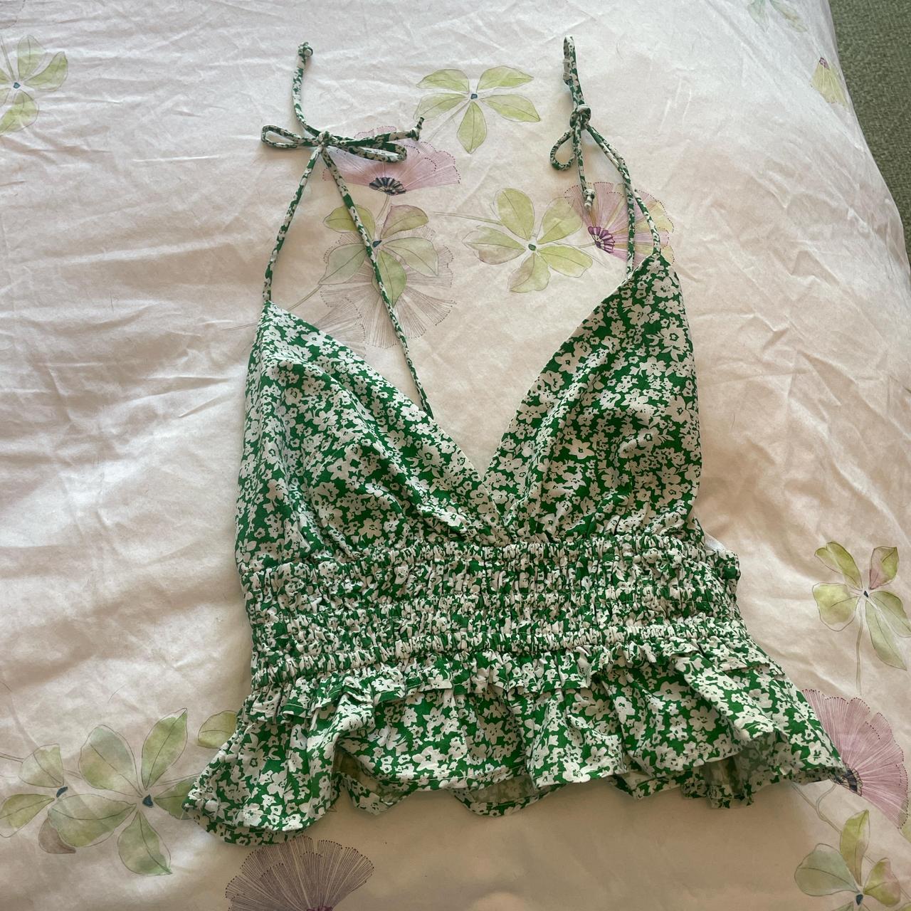 Sim & Sam green floral crop top size M - Depop