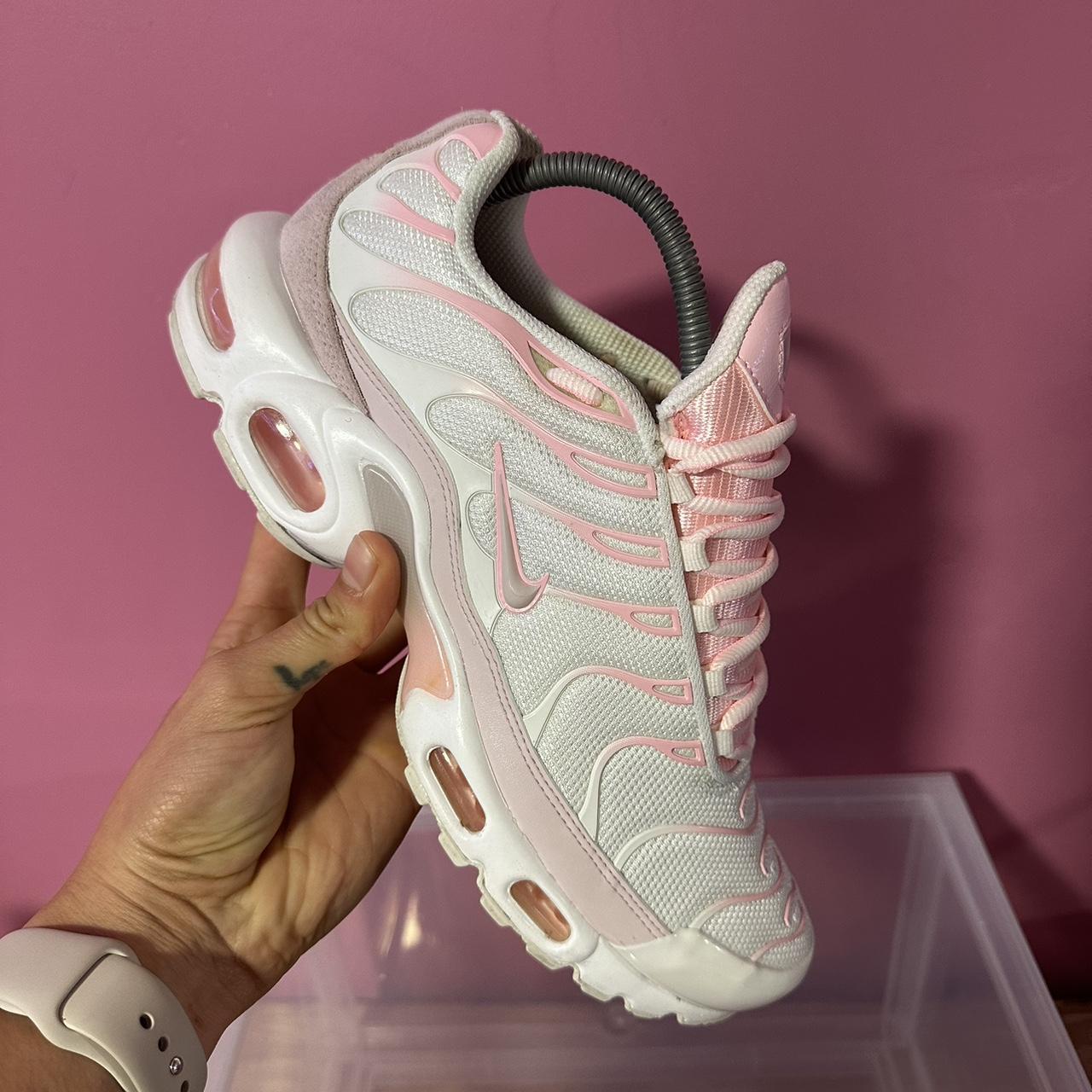 NIKE TN SUMMIT WHITE BARELY ROSE CONDITION 8 10. Depop