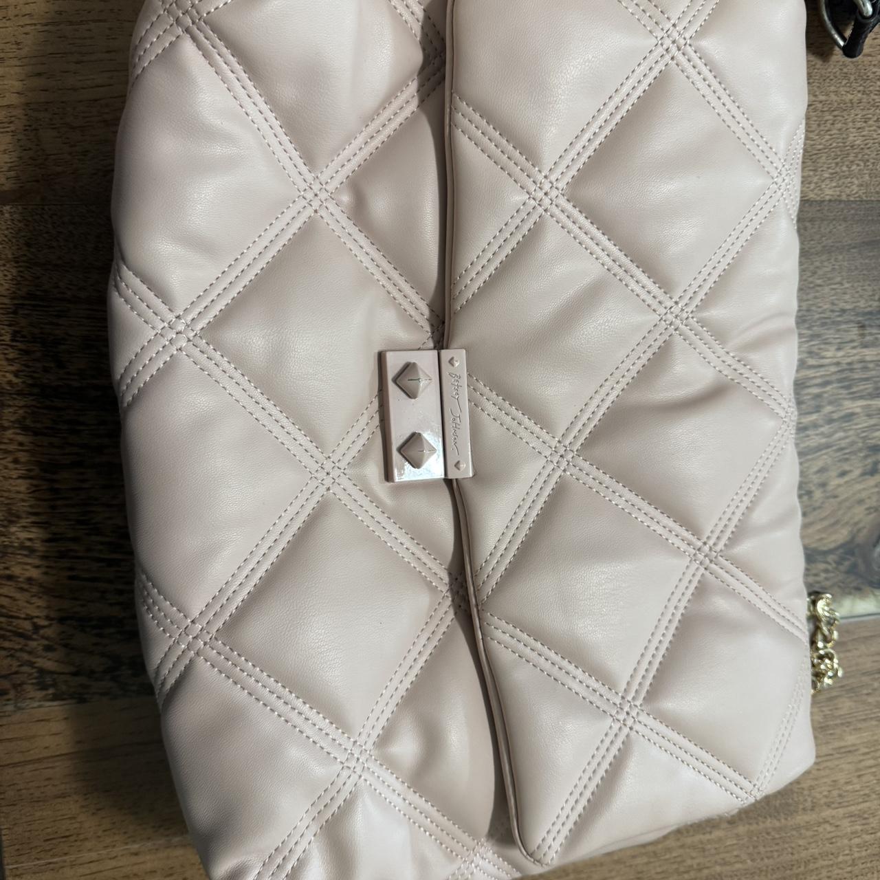 item listed by shoevker1