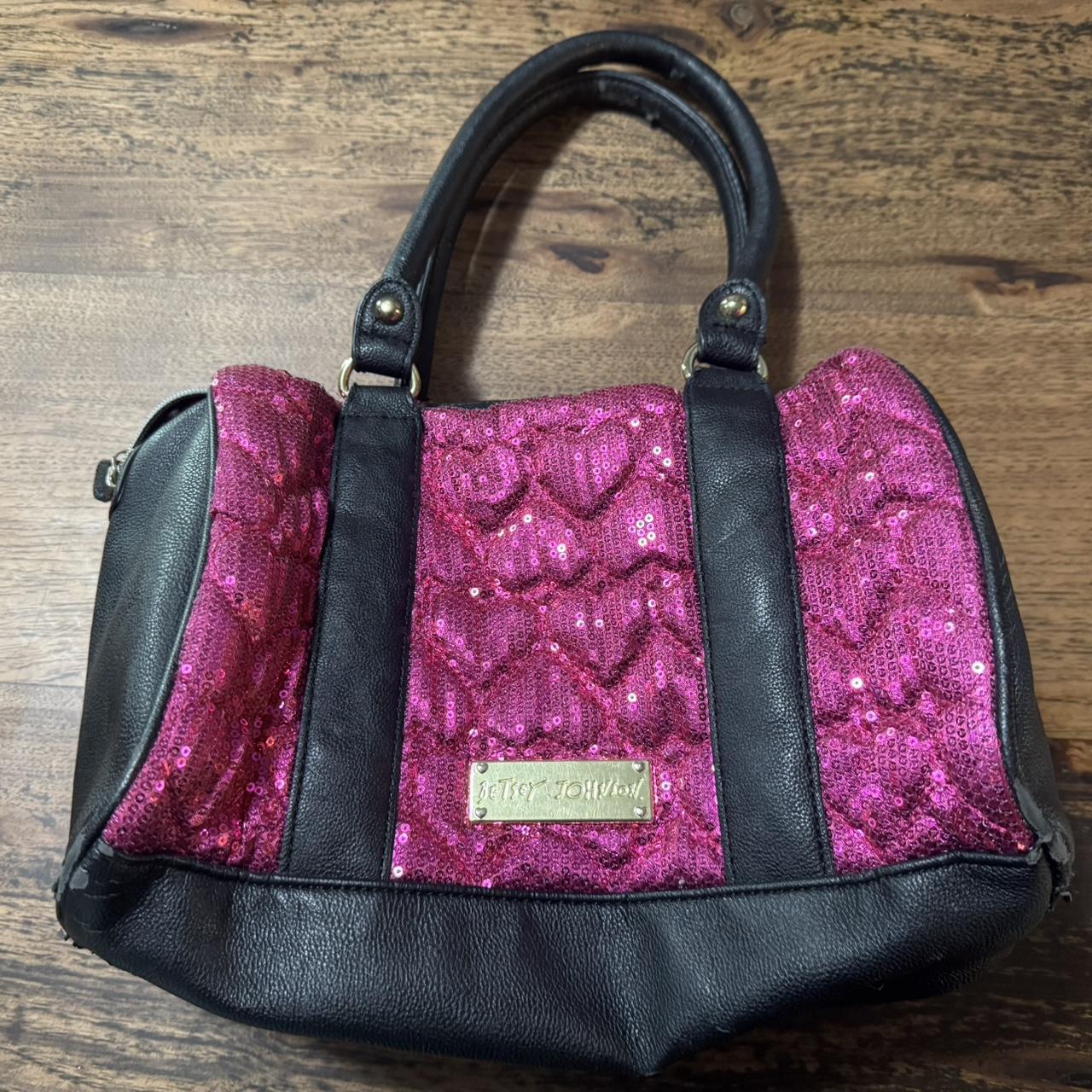 item listed by shoevker1