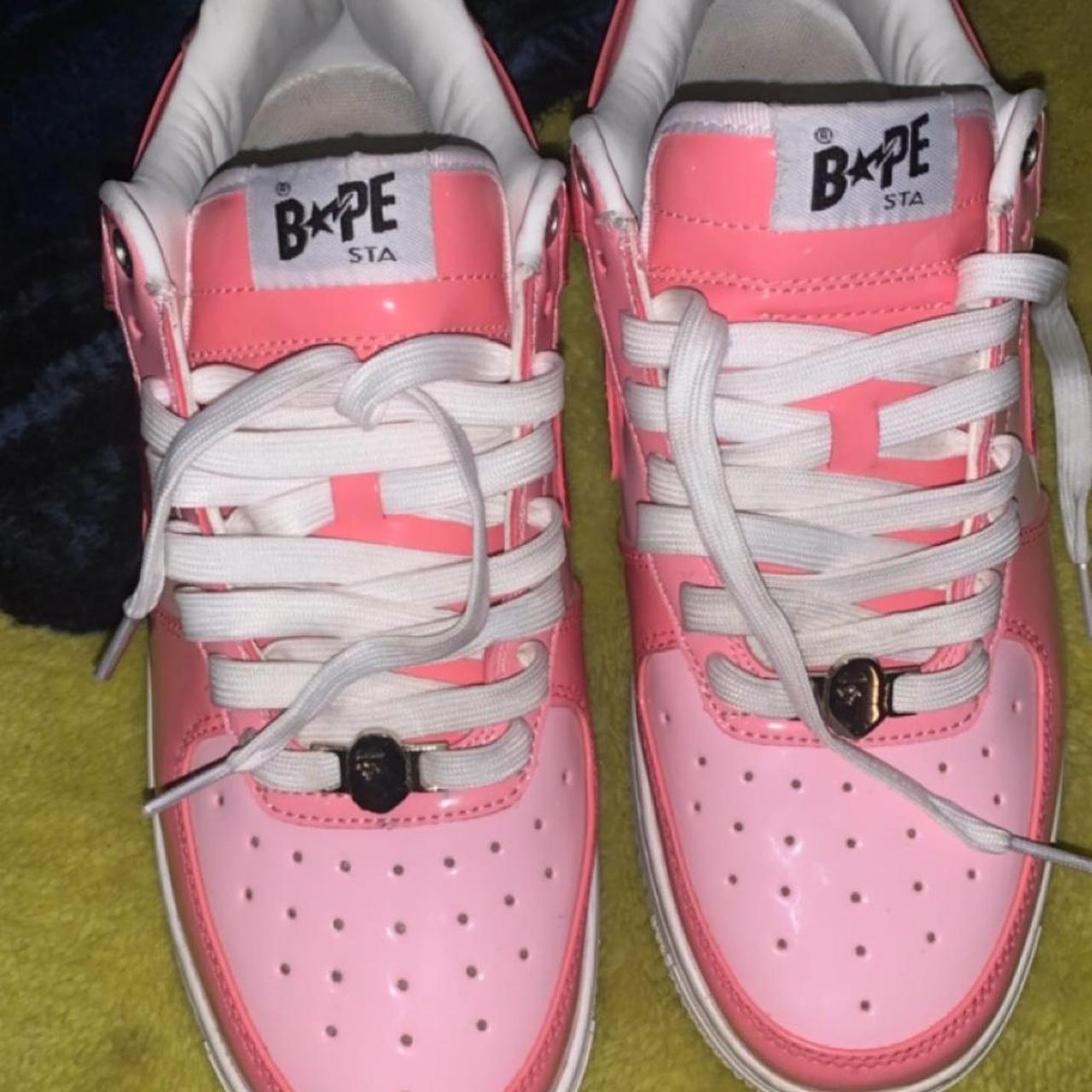 Pink bapes - Depop