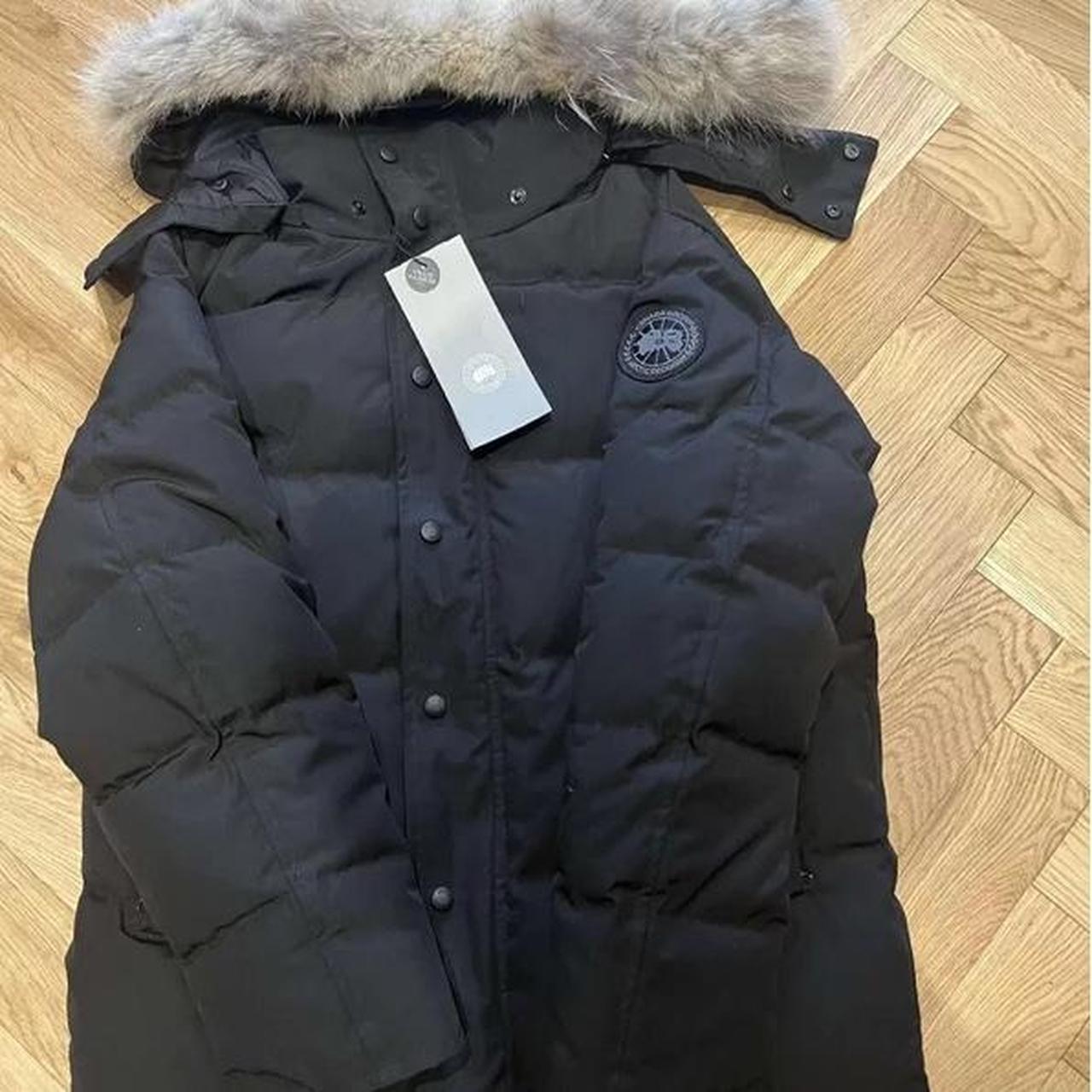 Canada goose Wyndham parka black badge - Depop