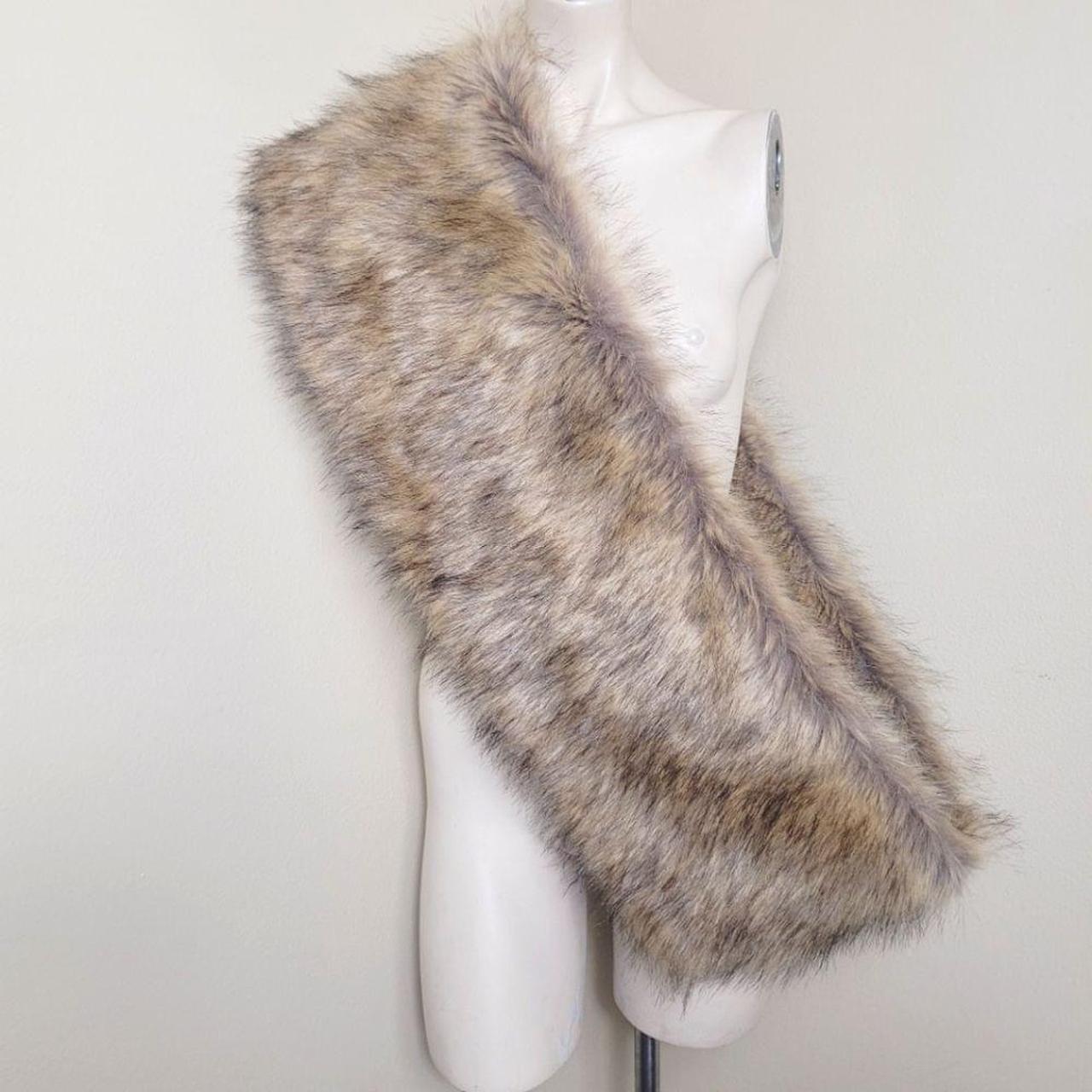 Tommy Bahama Faux Fur Wrap Scarf in great pre Depop - Main Image