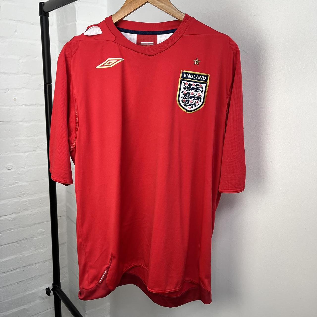 England 2006-08 Away football shirt. Size XL. Has... - Depop