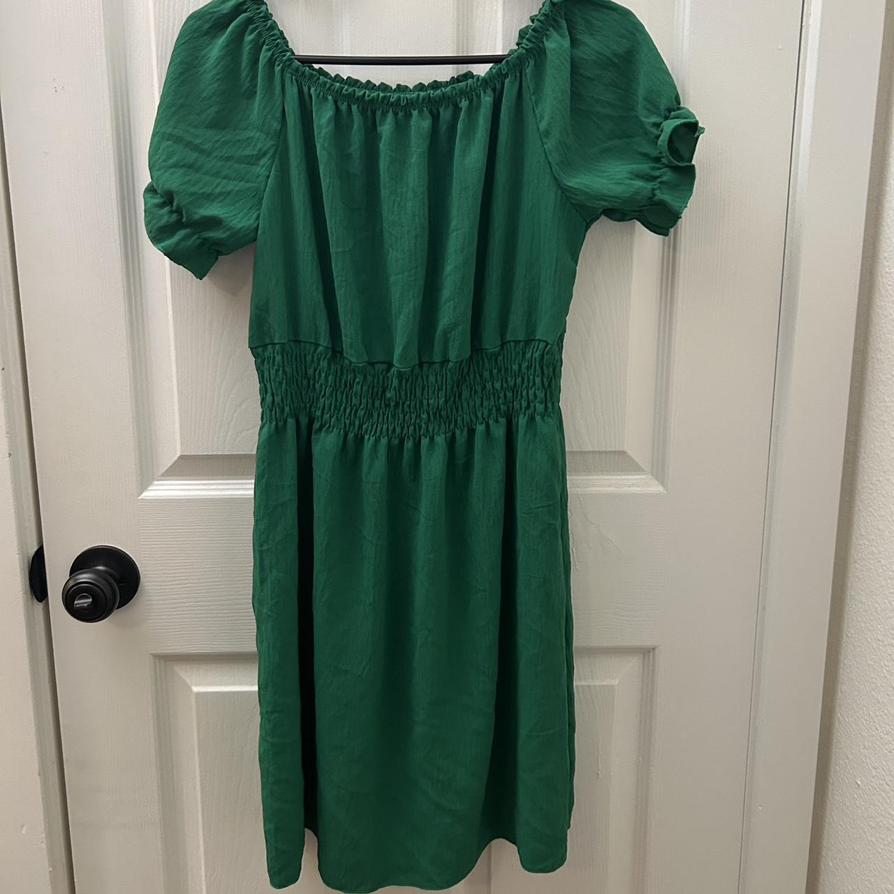 off the shoulder dress with puffy sleeves. fits as M - Depop