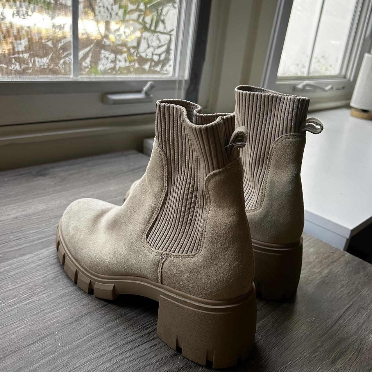 item listed by elleroos