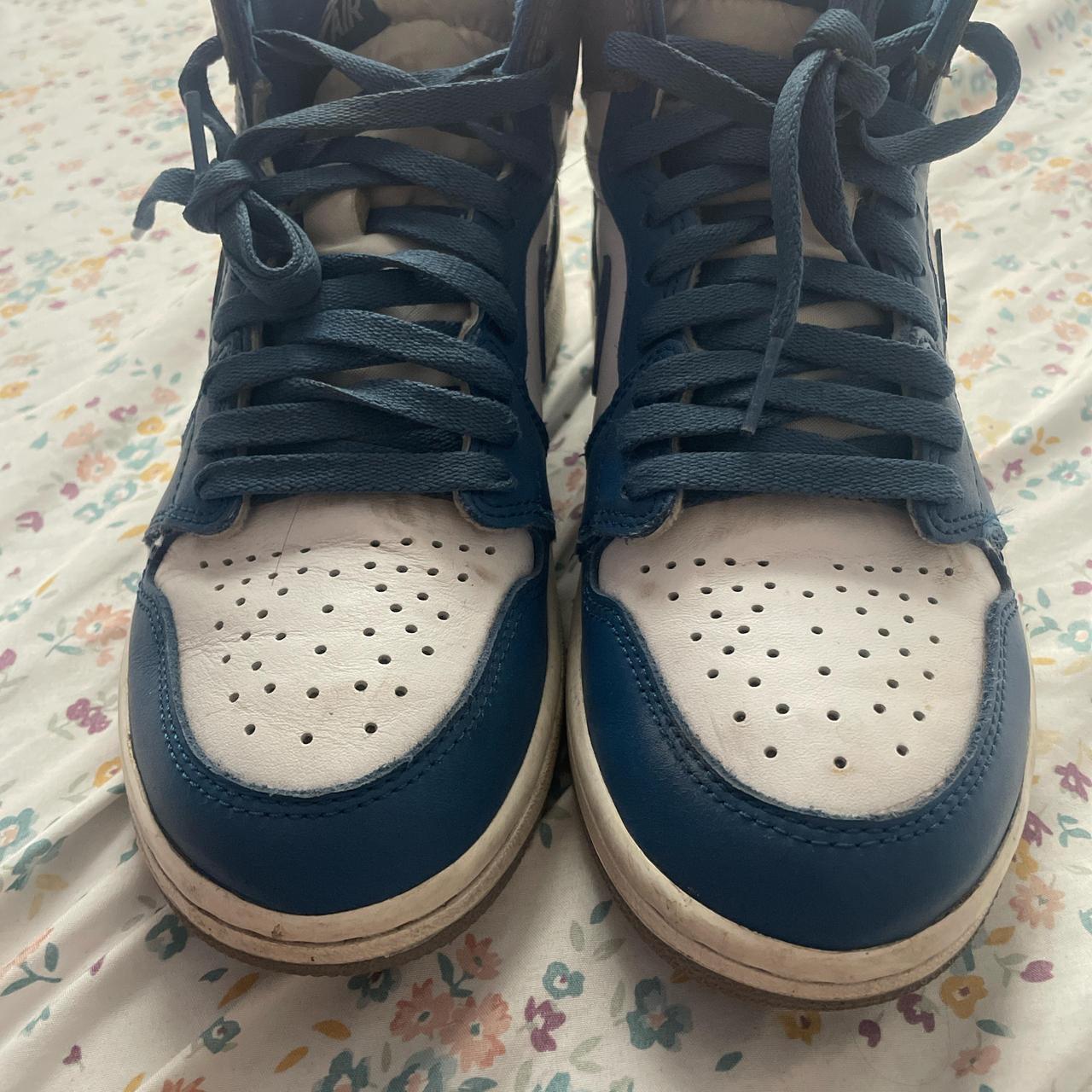 womens blue jordan 1s