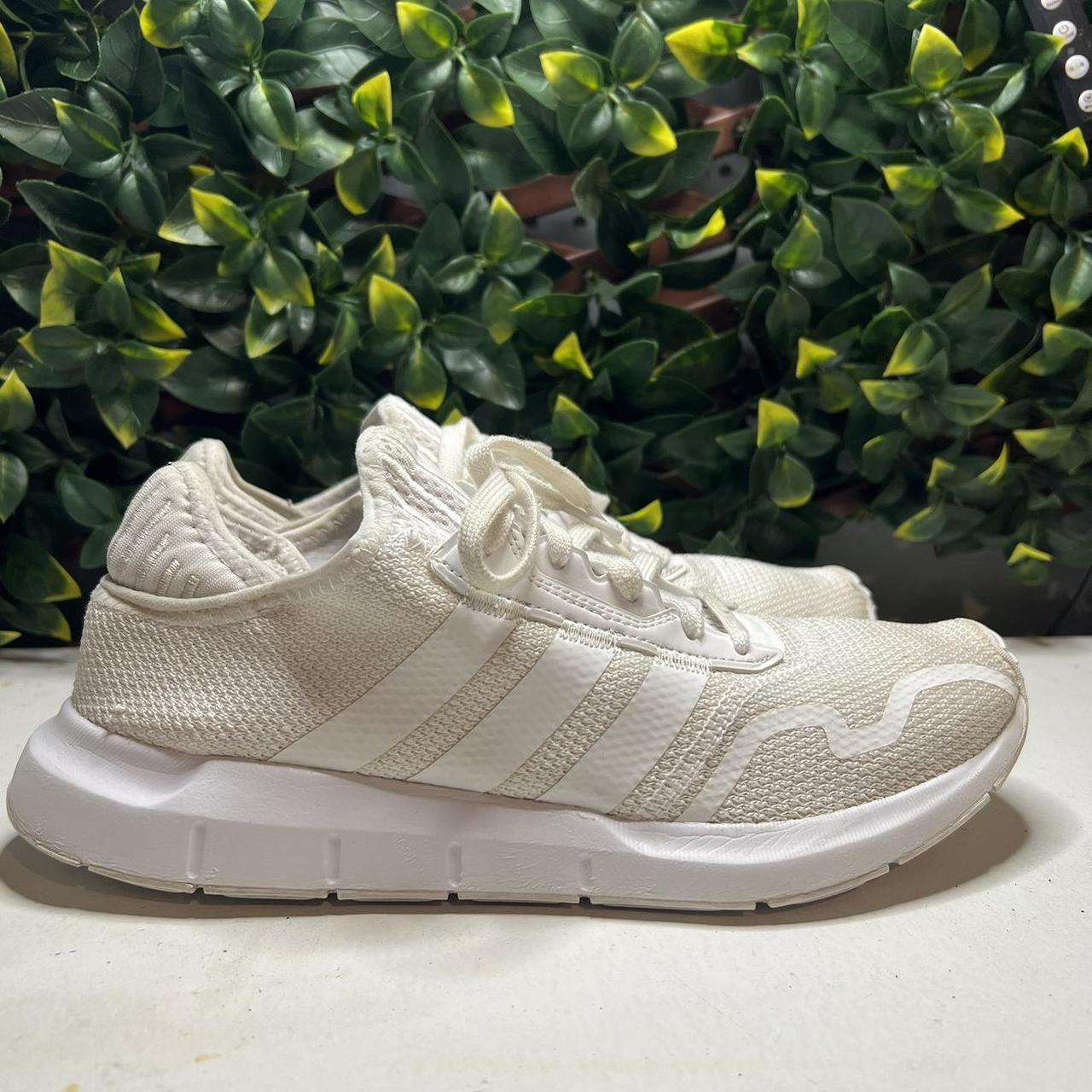 Adidas swift triple white fashion