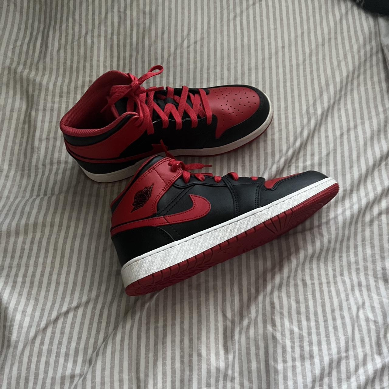 Jordan 1 bred size 7 hotsell