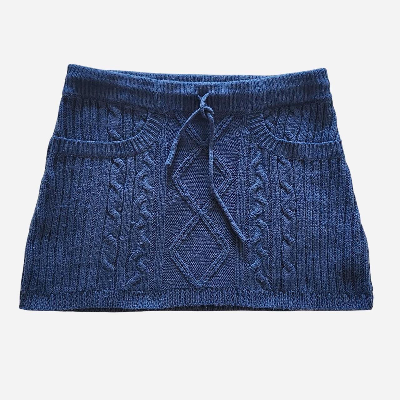 Cute and cozy blue knitted mini skirt with Depop