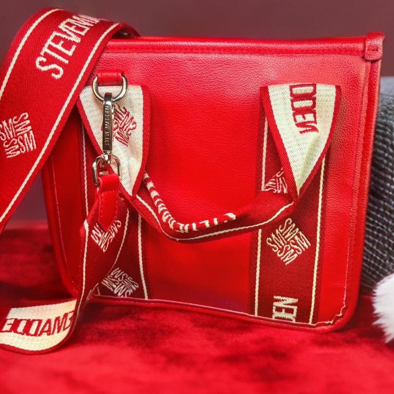 STEVE MADDEN　スティーブ・マデン　バッグ　RED赤 ポーチ付き Steve Madden red satchel with red and white details, | Depop
